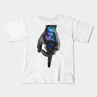 Universe in your hand Kids T-Shirt